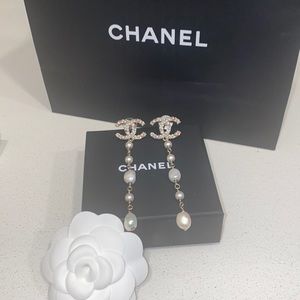 Chanel pearl drop earrings